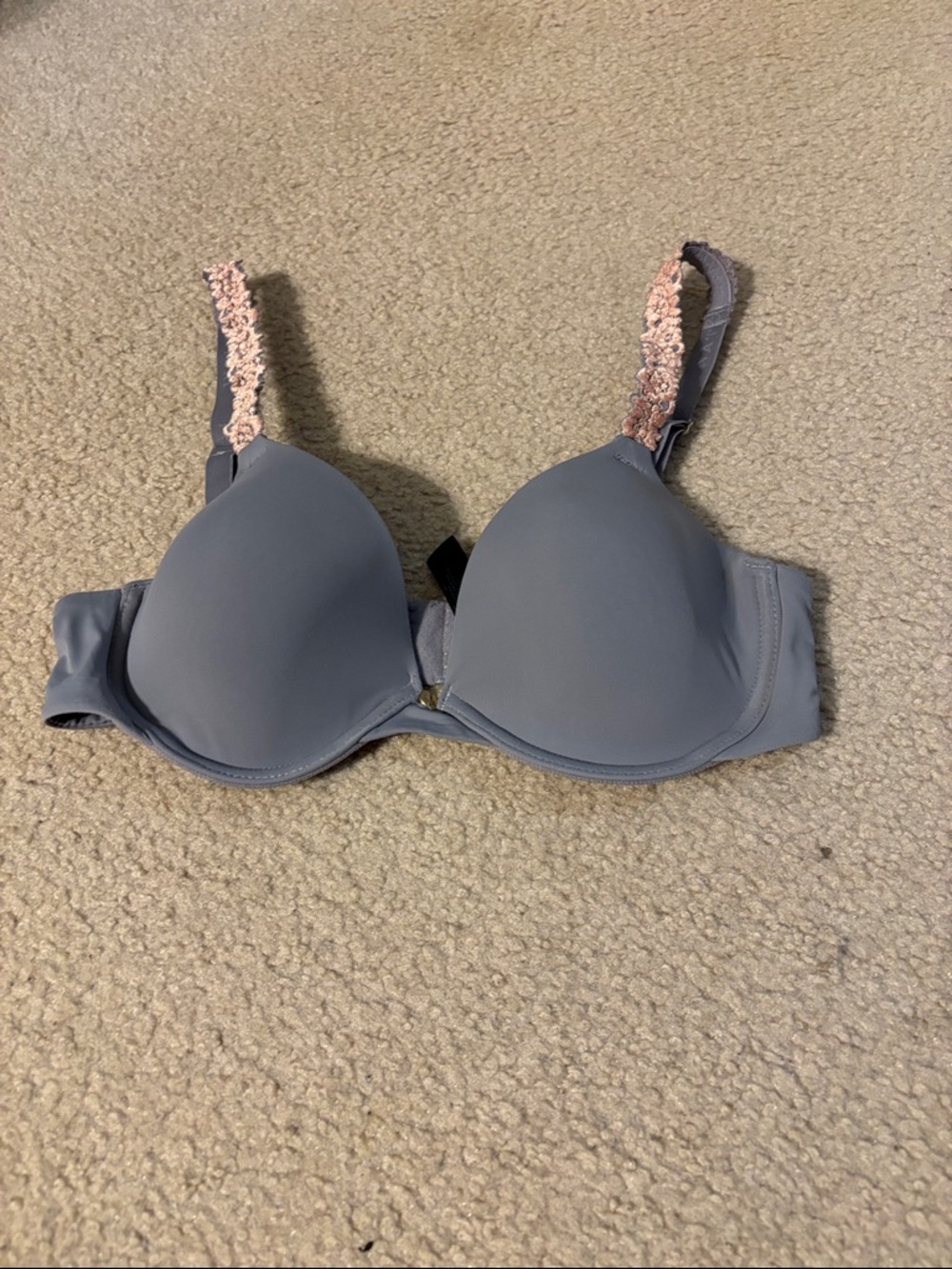 Natori Light Gray T-Shirt Bra with Scalloped Lace Straps